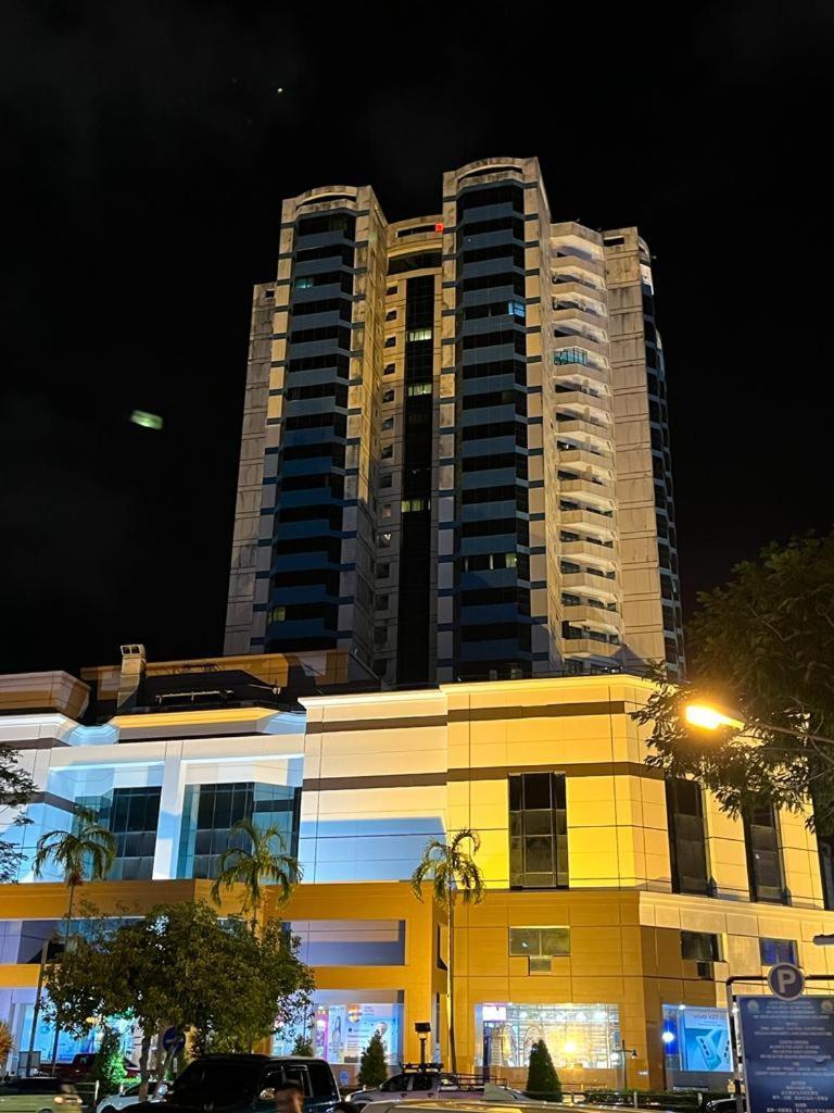 My Daily Homestay - Miri Times Square Стая снимка